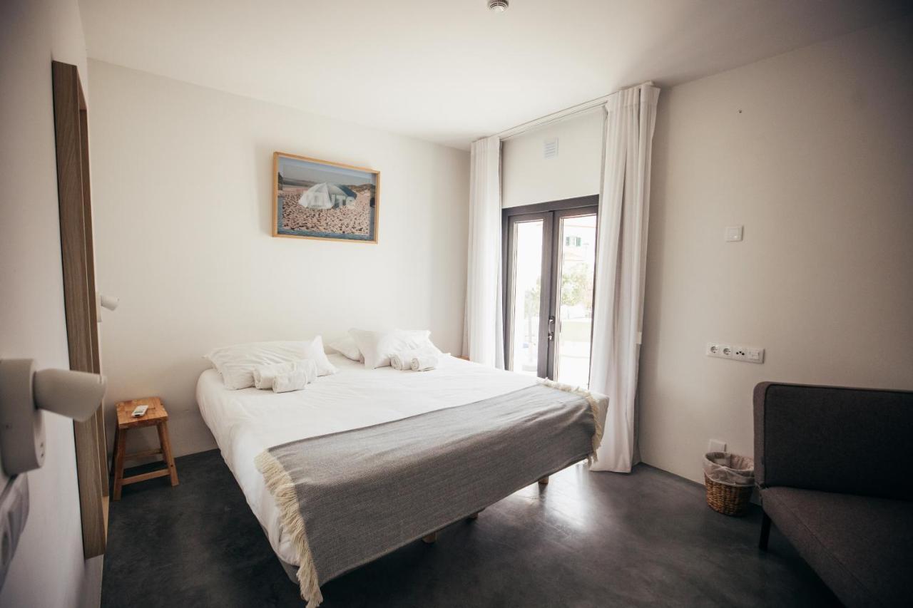 Mute Hostel ポルト・コーヴォ エクステリア 写真