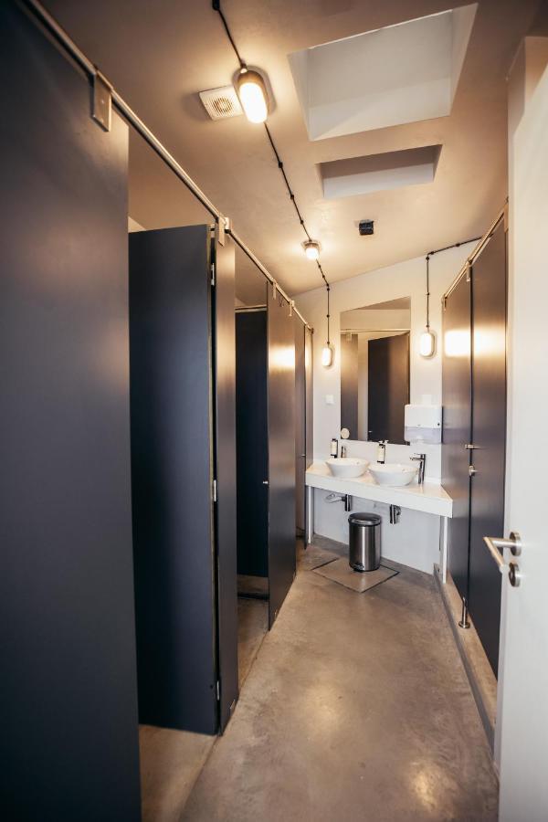 Mute Hostel ポルト・コーヴォ エクステリア 写真
